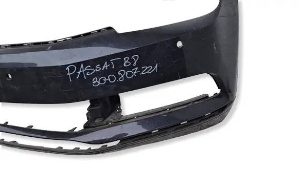 Volkswagen PASSAT B8 Front bumper 3G0807221