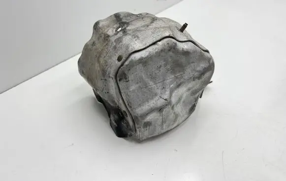 BMW 5 F10 F11 Heat shield in engine bay 8508138