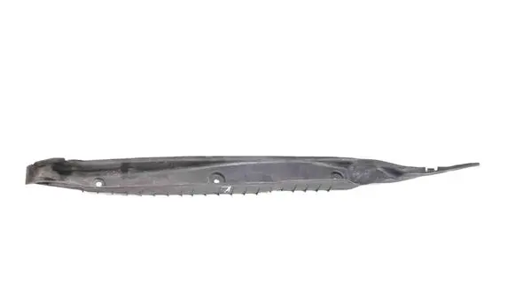 Mercedes-Benz ML W164 Fender trim (molding) A1648890325