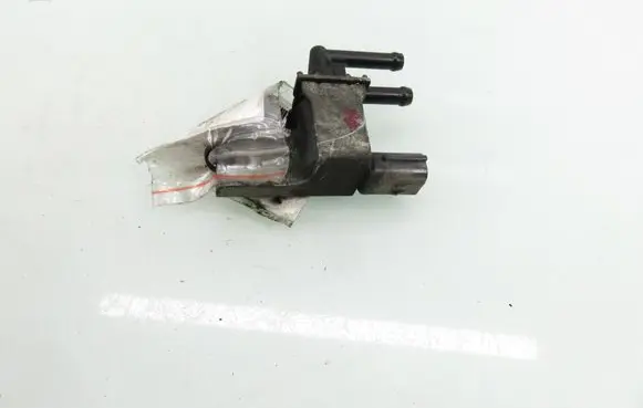 Suzuki Swift I Valve vacuum K5T46771