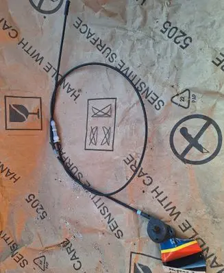 Renault Megane III Engine bonnet/hood lock release cable 