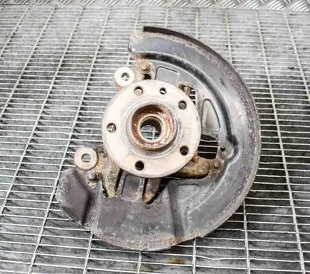 Volvo V70 Front wheel hub 6G912C447AB