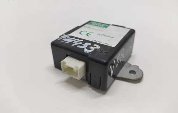 Toyota Avensis Verso Door central lock control unit/module 8974113040