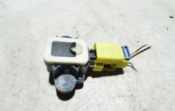 Audi A6 S6 C6 4F Airbag deployment crash/impact sensor 4F0955557B