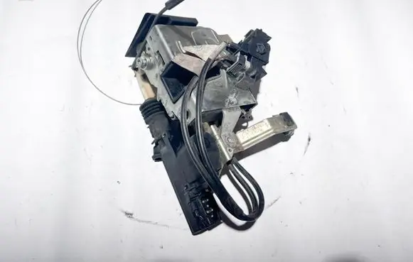BMW 8 E31 Front door lock 51211970046 1970046