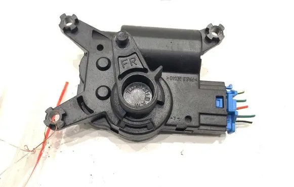 Audi Q7 4L Air flap motor/actuator 52411483R04