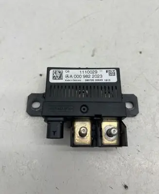Mercedes-Benz GLE W167 Charging relay A0009822023 1110029 08072000643