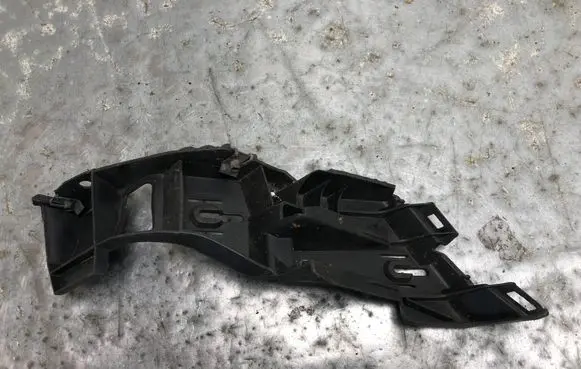 Volkswagen Golf V Rear bumper mounting bracket 1K6807394BILI 1K6807394