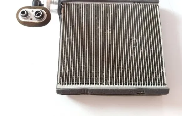 Ford Focus Heater blower radiator JX6A19D710CA