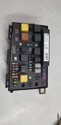 Opel Astra H Fuse module 743381 1534937