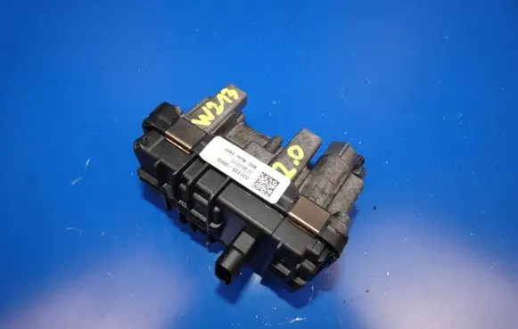 Mercedes-Benz E W213 Turbo charger electric actuator 826802-0023