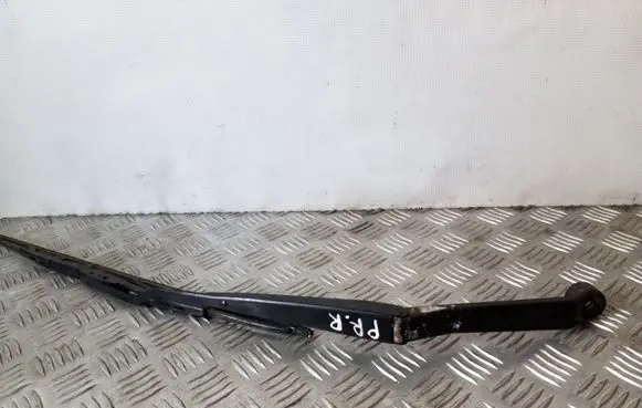 Suzuki Grand Vitara II Front wiper blade arm