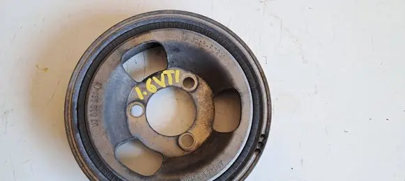 Citroen DS3 Crankshaft pulley V7638551
