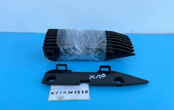 BMW 2 F45 Front bumper mounting bracket 51117301575