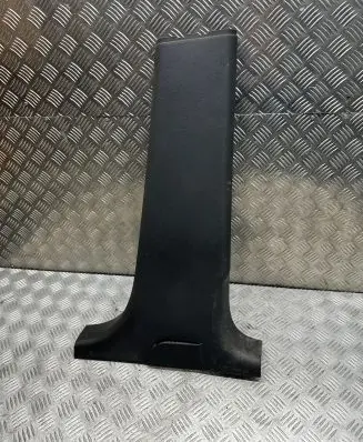 (B) pillar trim (bottom)