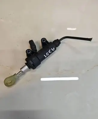 BMW 3 F30 F35 F31 Clutch master cylinder 673670 13670610