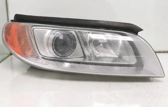 Volvo V70 Headlight/headlamp 31214348 66140 6948180