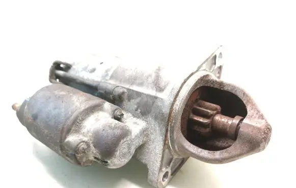 Opel Zafira B Starter motor 55556092