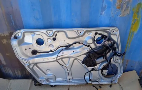 Skoda Superb B5 (3U) Front door window regulator with motor 3B1837461