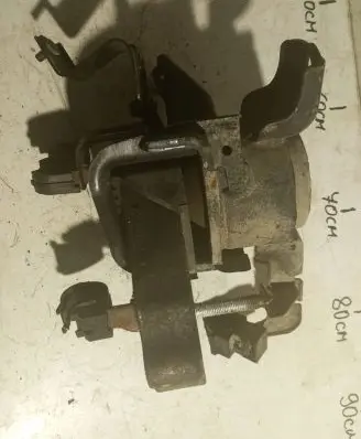 Toyota Auris 150 Engine mount bracket