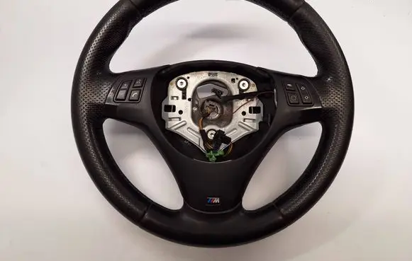BMW 1 E82 E88 Steering wheel 32307839115