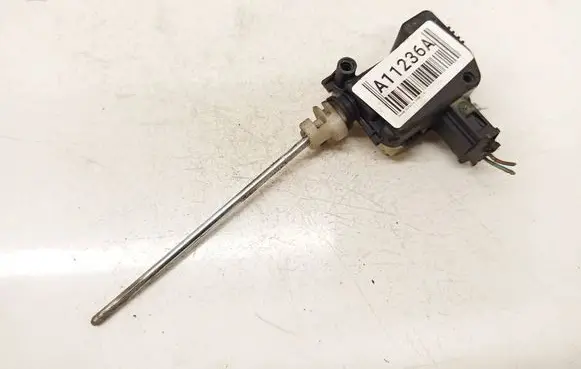 Skoda Octavia Mk2 (1Z) Central locking motor 1Z0810773