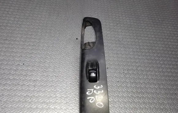 Chevrolet Rezzo Electric window control switch