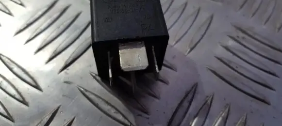Ford Mondeo MK I Other relay 93BG14N089CA