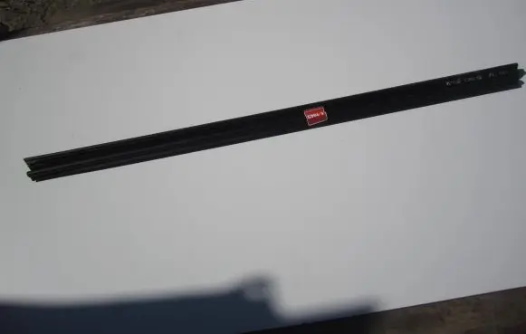 Volkswagen Caddy Front door glass trim molding 2K5837471A