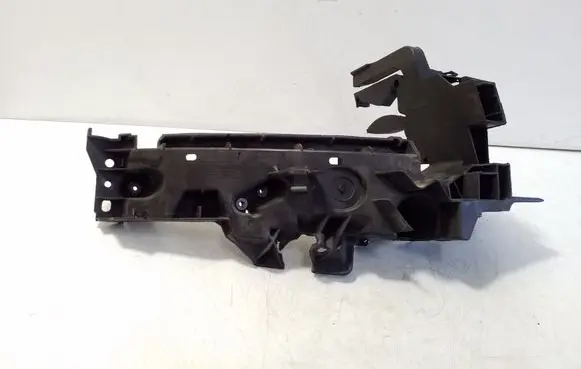 Audi Q5 SQ5 Headlight/headlamp mounting bracket 8R0805608
