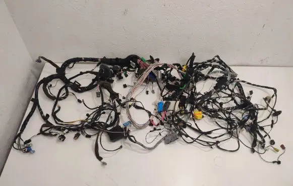Renault Fluence Engine installation wiring loom 240184812R 241633103R