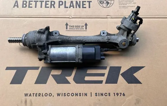 BMW 1 F20 F21 Steering rack 6859093