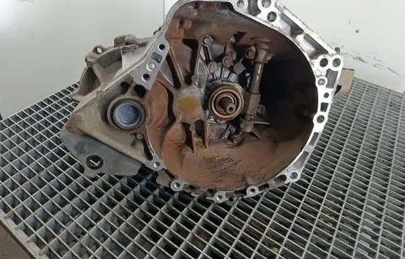 Toyota Yaris Manual 5 speed gearbox 20TT06