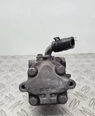 Audi Q7 4L Power steering pump 7L8422154