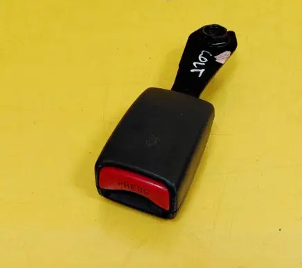 Mitsubishi Colt Front seatbelt buckle 
