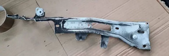 Audi A5 Fender mounting bracket 8W6821132B