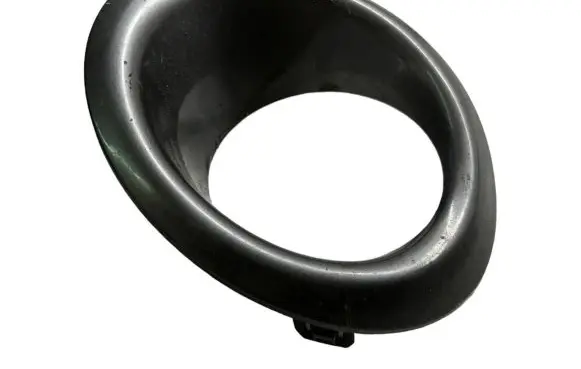 Nissan Note (E11) Front fog light trim/grill 622569U10A