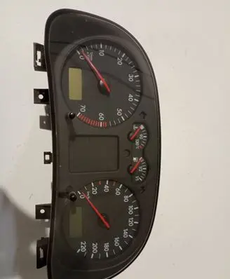 Volkswagen Golf IV Speedometer (instrument cluster) 1J0919860 110003773001
