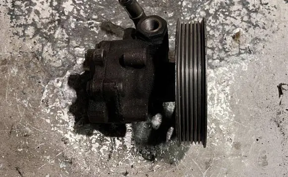 Audi A4 S4 B6 8E 8H Power steering pump 769195531 8E0145155 9165205
