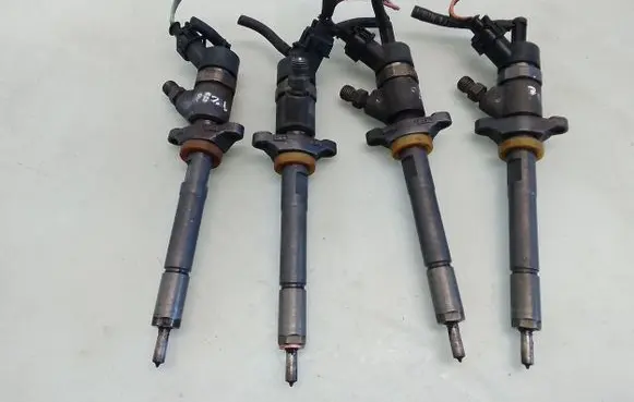 Ford Focus Fuel injectors set 0445110259
