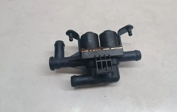 BMW 5 F10 F11 Coolant heater control valve 9310349 64119310349