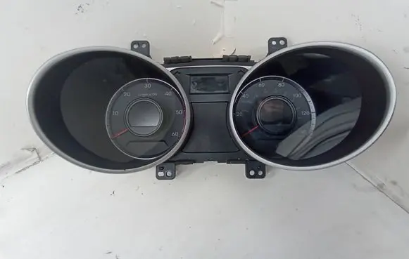 Hyundai ix35 Speedometer (instrument cluster) 940032Y330