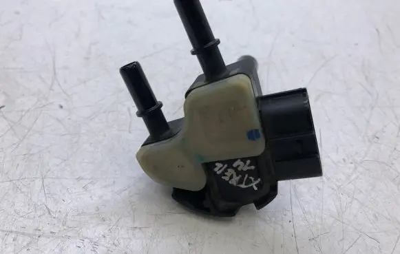 Nissan X-Trail T32 Fuel filter housing F30012000