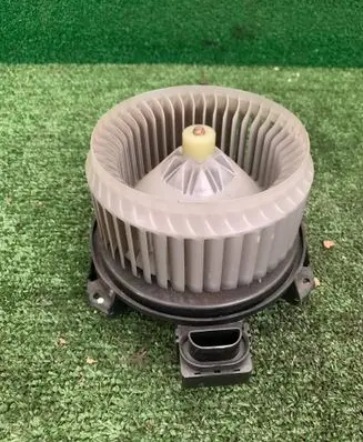 Suzuki Swift I Heater fan/blower AV2727000311WLX
