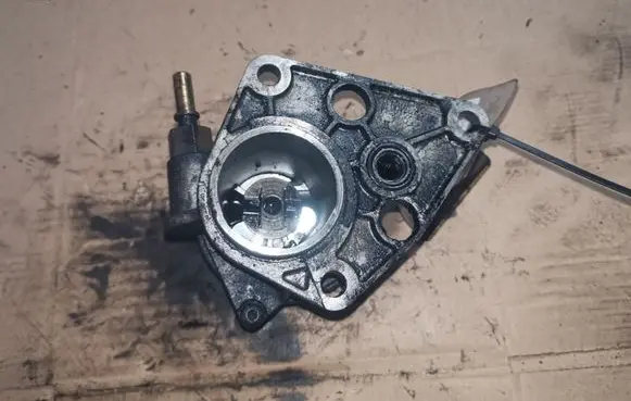 Peugeot 206 Vacuum pump