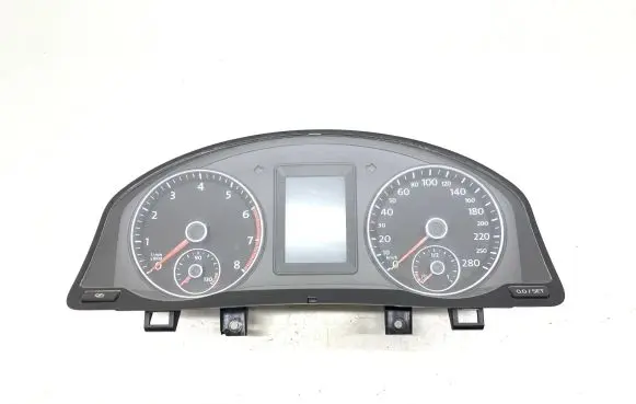 Volkswagen Scirocco Speedometer (instrument cluster) 3C8035195 1K8920871