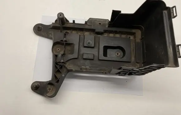 Volkswagen Golf V Battery box tray 1K0915333C