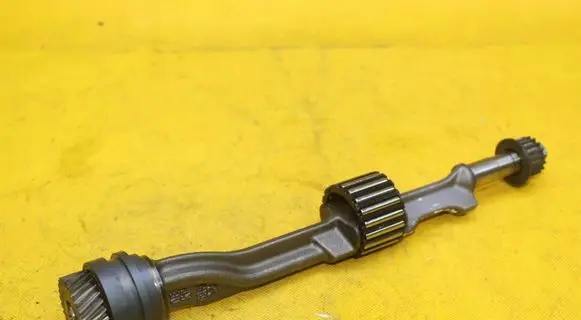 Seat Leon (5F) Oil pump balance shaft 06K103337B