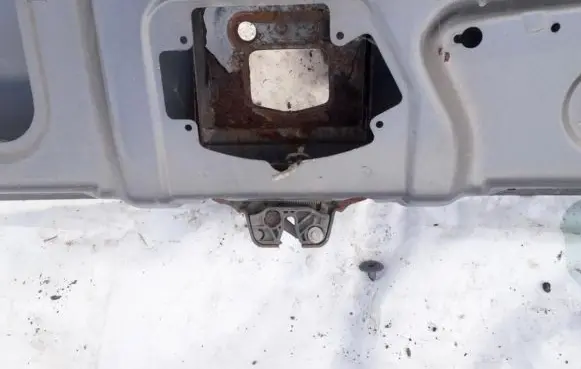 Peugeot 406 Tailgate/trunk/boot lock/catch/latch