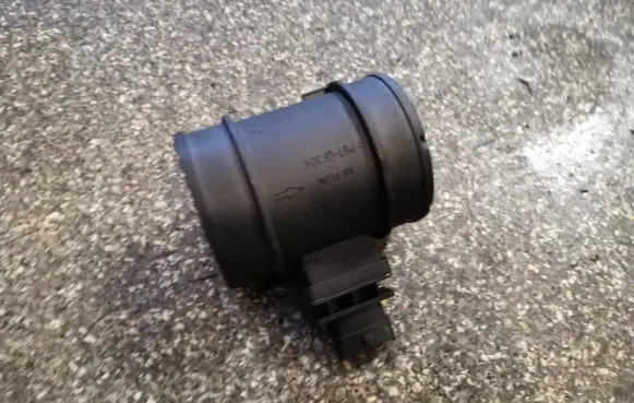 Chevrolet Captiva Mass air flow meter